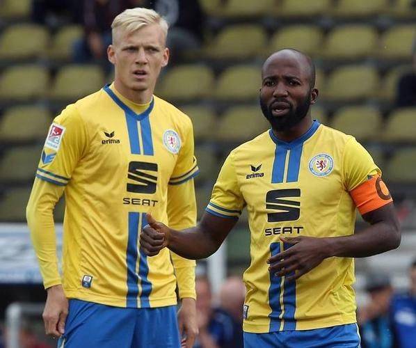 开云官网-多伦多猛龙迎德国杯关键赛；加时末段战术微调；气氛紧张；球队文化再被提及的简单介绍